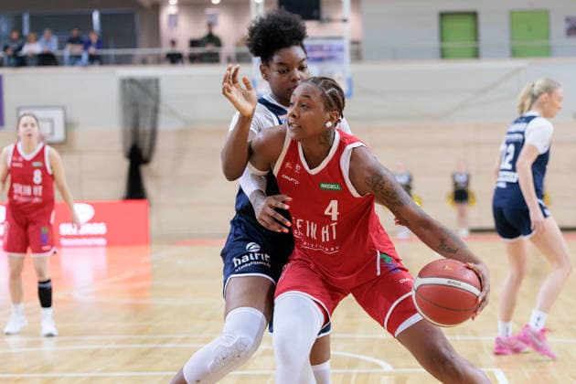 Khalis Cain (Lions, 5), Zoesha Smith (HTC, 4), Syntainics MBC vs. Herner TC, Frauen, Basketball, 1. Bundesliga, DBBL, Hauptrunde, 15. Spieltag, Saison 2025 26, 18.01.2026. Halle SWH Arena Sachsen-Anhalt Deutschland