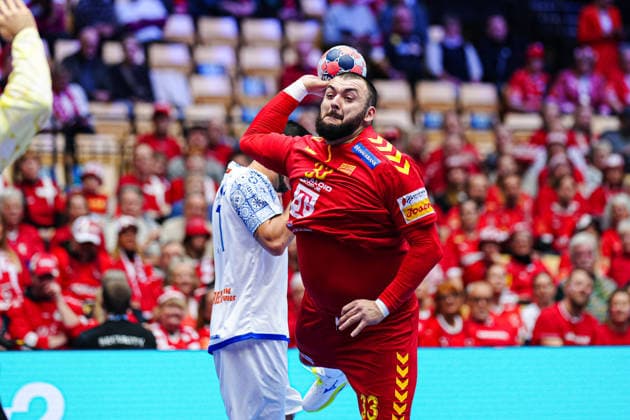 Wurf Tor Zharko Peshevski (Nordmazedonien, 33) DEN, Nordmazedonien vs. Portugal, Handball, EHF Europameisterschaft 2026, Gruppe B, Spieltag 2, 18.01.2026 DEN, Nordmazedonien vs. Portugal, Handball, EHF Europameisterschaft 2026, Gruppe B, Spieltag 2, 18.01.2026 Herning Copyright: xEibner-Pressefoto MarcelxvonxFehrnx EP_MFN