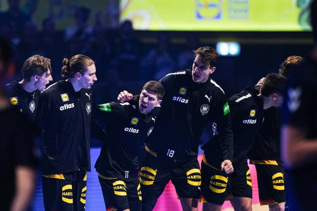 Deutschland nach Nationalhymne DEN, Deutschland vs. Spanien, Handball, EHF Europameisterschaft 2026, Gruppe A, Spieltag 3, 19.01.2026 DEN, Deutschland vs. Spanien, Handball, EHF Europameisterschaft 2026, Gruppe A, Spieltag 3, 19.01.2026 Herning Copyright: xEibner-Pressefoto MarcelxvonxFehrnx EP_MFN