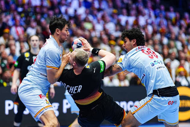 Daniel Dujshebaev (Spanien, 24), Justus Fischer (Deutschland, 54), Javier Rodriguez (Spanien, 99) DEN, Deutschland vs. Spanien, Handball, EHF Europameisterschaft 2026, Gruppe A, Spieltag 3, 19.01.2026 DEN, Deutschland vs. Spanien, Handball, EHF Europameisterschaft 2026, Gruppe A, Spieltag 3, 19.01.2026 Herning Copyright: xEibner-Pressefoto MarcelxvonxFehrnx EP_MFN