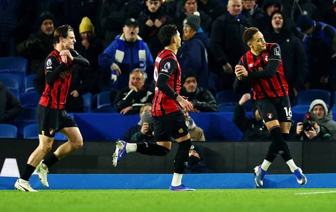 Marcus Tavernier of AFC Bournemouth celebrates scoring a goal after making the score 0-1. Brighton and Hove Albion v AFC Bournemouth, Premier League, Football, American Express Community Stadium, Brighton, UK - 19 Jan 2026Brighton American Express Community Stadi United Kingdom EDITORIAL USE ONLY No use with unauthorised audio, video, data, fixture lists, club league logos or live services. Online in-match use limited to 120 images, no video emulation. No use in betting, games or single club league player publications. Copyright: xJamesxMarsh Shutterstockx 16348254al