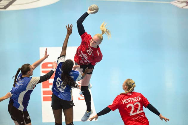Johanna, Reichert (Rueckraum, Thueringer HC, 29), Rikke, Hoffbeck (Aussen, Thueringer HC, 22), Diana Doegg, Magnusdottir (Rueckraum Rechts, HSG Blomberg-Lippe, 7), Farrell Njinkeu (Rechtsaussen, HSG Blomberg-Lippe, 55) GER, Thueringen, Thueringer HC gegen HSG Blomberg-Lippe, Alsco Handball Bundesliga Frauen, 1. Handballbundesliga Frauen, Handball, 14.Spieltag, Saison 2025 2026, 21.01.2026 GER, Thueringen, Thueringer HC gegen HSG Blomberg-Lippe, Alsco Handball Bundesliga Frauen, 1. Handballbundesliga Frauen, Handball, 14.Spieltag, Saison 2025 2026, 21.01.2026 Bad Langensalza Copyright: xEibner-Pressefoto MartinxHerbstx EP_MHT