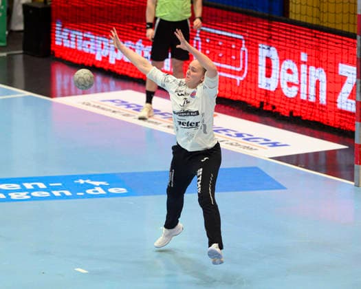 Laura, Kuske (TW, Thueringer HC, 11) auf dem weg zur Parade. GER, Thueringen, Thueringer HC gegen HSG Blomberg-Lippe, Alsco Handball Bundesliga Frauen, 1. Handballbundesliga Frauen, Handball, 14.Spieltag, Saison 2025 2026, 21.01.2026 GER, Thueringen, Thueringer HC gegen HSG Blomberg-Lippe, Alsco Handball Bundesliga Frauen, 1. Handballbundesliga Frauen, Handball, 14.Spieltag, Saison 2025 2026, 21.01.2026 Bad Langensalza Copyright: xEibner-Pressefoto MartinxHerbstx EP_MHT