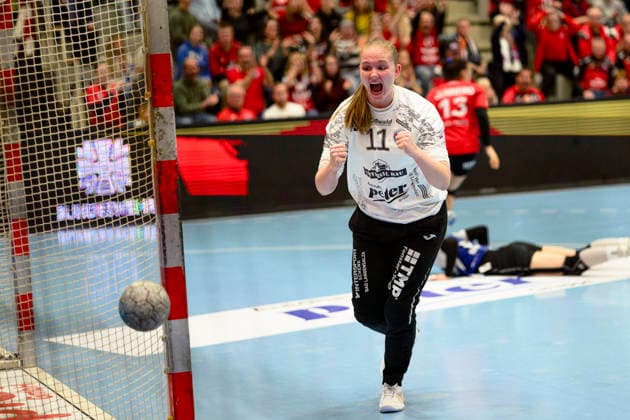 Laura, Kuske (TW, Thueringer HC, 11) Jubel zur Parade. GER, Thueringen, Thueringer HC gegen HSG Blomberg-Lippe, Alsco Handball Bundesliga Frauen, 1. Handballbundesliga Frauen, Handball, 14.Spieltag, Saison 2025 2026, 21.01.2026 GER, Thueringen, Thueringer HC gegen HSG Blomberg-Lippe, Alsco Handball Bundesliga Frauen, 1. Handballbundesliga Frauen, Handball, 14.Spieltag, Saison 2025 2026, 21.01.2026 Bad Langensalza Copyright: xEibner-Pressefoto MartinxHerbstx EP_MHT