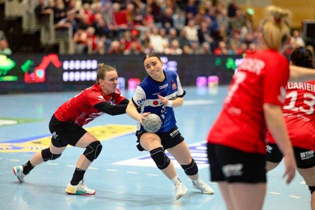 Luca, Farago (Kreislaeufer, Thueringer HC, 19), Elin Magnusdottir (Rueckraum, HSG Blomberg-Lippe, 33) GER, Thueringen, Thueringer HC gegen HSG Blomberg-Lippe, Alsco Handball Bundesliga Frauen, 1. Handballbundesliga Frauen, Handball, 14.Spieltag, Saison 2025 2026, 21.01.2026 GER, Thueringen, Thueringer HC gegen HSG Blomberg-Lippe, Alsco Handball Bundesliga Frauen, 1. Handballbundesliga Frauen, Handball, 14.Spieltag, Saison 2025 2026, 21.01.2026 Bad Langensalza Copyright: xEibner-Pressefoto MartinxHerbstx EP_MHT