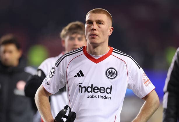 21.01.2026, Fussball UEFA Champions League, Qarabag Agdam FK - Eintracht Frankfurt, v.l., Rasmus Kristensen (Eintracht Frankfurt) enttaeuscht, enttaeuscht schauend, dissapointed, traurig, frustiert, frust, gefrustet, frustrated DFL DFB REGULATIONS PROHIBIT ANY USE OF PHOTOGRAPHS AS IMAGE SEQUENCES AND OR QUASI-VIDEO. xdcx Copyright: HMBxMedia Claus