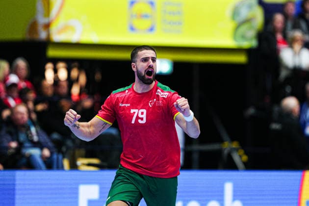 Torjubel Martim Costa (Portugal, 79) DEN, Deutschland vs. Portugal, Handball, EHF Europameisterschaft 2026, Hauptrunde, Spieltag 1, 22.01.2026 DEN, Deutschland vs. Portugal, Handball, EHF Europameisterschaft 2026, Hauptrunde, Spieltag 1, 22.01.2026 Herning Copyright: xEibner-Pressefoto MarcelxvonxFehrnx EP_MFN