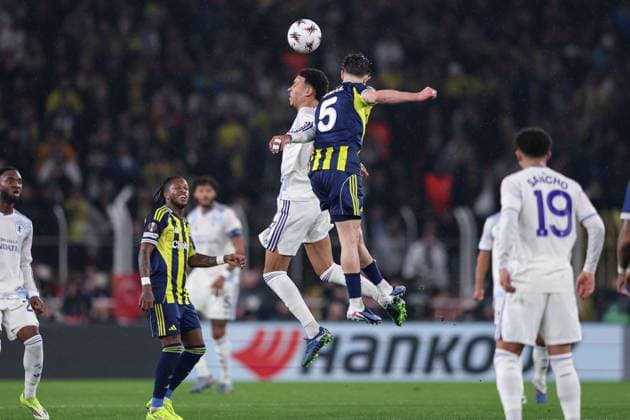 Morgan Rogers of Aston Villa and Ismail Yüksek of Fenerbahce battle for a header Fenerbache v Aston Villa, UEFA Europa League, Group Stage, Football, Sukru Saracoglu Stadium, Istanbul, Turkiye - 22 Jan 2026Istanbul Sukru Saracoglu Stadium Turkey EDITORIAL USE ONLY No use with unauthorised audio, video, data, fixture lists, club league logos or live services. Online in-match use limited to 120 images, no video emulation. No use in betting, games or single club league player publications. Copyright: xRaddadxJebarah Shutterstockx 16348379by
