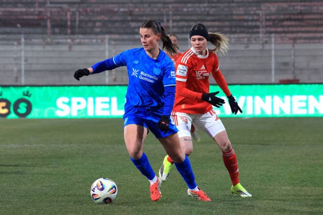 DEU, 2.BL, Frauen, 1.FC Union vs. Bayer Leverkusen, 23.01.2026, Stadion Alte Foersterei, Berlin, DEU, 2.BL, Frauen, 1.FC Union vs. Bayer Leverkusen, im Bild: Eileen Campbell (1.FC Union Berlin 10), Piljic Katharina (Bayer Leverkusen 6) DFL - regulations prohibit any use of Photographs as image sequences and or quasi-video