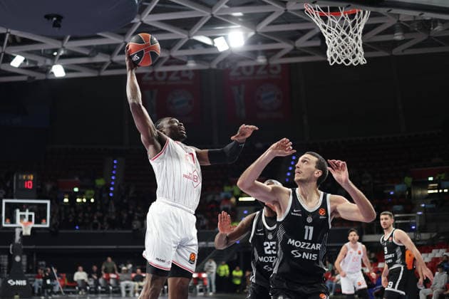 Tai Odiase (Hapoel IBI Tel Aviv, 21) mit Aleksej Pokusevski (Partizan Mozzart Bet Belgrad, 11), GER, Partizan Mozzart Bet Belgrad vs. Hapoel IBI Tel Aviv, Basketball, Euroleague, 24. Spieltag, Saison 2025 2026, 23.01.2026, 13.11.2025, GER, Partizan Mozzart Bet Belgrad vs. Hapoel IBI Tel Aviv, Basketball, Euroleague, 24. Spieltag, Saison 2025 2026, 23.01.2026 Muenchen Copyright: xEibner-Pressefoto JennixMaulx EP_JML