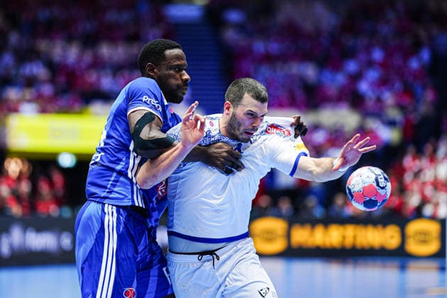 Karl Konan (Frankreich, 34), Rui Silva (Portugal, 14) DEN, Frankreich vs. Portugal, Handball, EHF Europameisterschaft 2026, Hauptrunde, Spieltag 2, 24.01.2026 DEN, Frankreich vs. Portugal, Handball, EHF Europameisterschaft 2026, Hauptrunde, Spieltag 2, 24.01.2026 Herning Copyright: xEibner-Pressefoto MarcelxvonxFehrnx EP_MFN