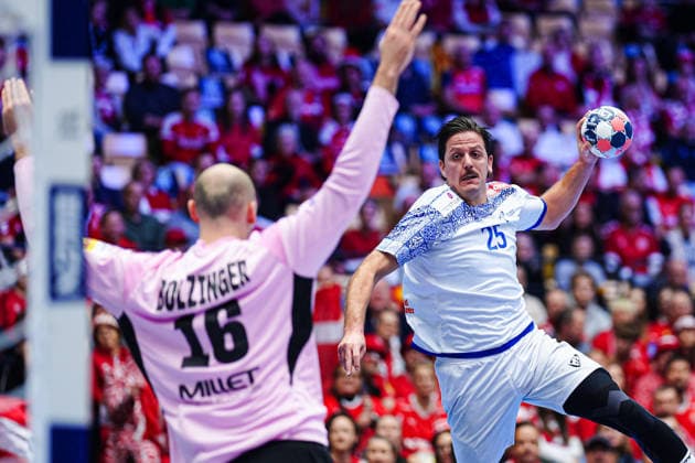 Wurf Tor Antonio Areia (Portugal, 25) DEN, Frankreich vs. Portugal, Handball, EHF Europameisterschaft 2026, Hauptrunde, Spieltag 2, 24.01.2026 DEN, Frankreich vs. Portugal, Handball, EHF Europameisterschaft 2026, Hauptrunde, Spieltag 2, 24.01.2026 Herning Copyright: xEibner-Pressefoto MarcelxvonxFehrnx EP_MFN