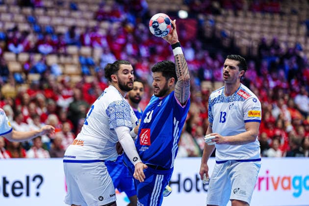 Luis Frade (Portugal, 82), Nicolas Tournat (Frankreich, 11) DEN, Frankreich vs. Portugal, Handball, EHF Europameisterschaft 2026, Hauptrunde, Spieltag 2, 24.01.2026 DEN, Frankreich vs. Portugal, Handball, EHF Europameisterschaft 2026, Hauptrunde, Spieltag 2, 24.01.2026 Herning Copyright: xEibner-Pressefoto MarcelxvonxFehrnx EP_MFN