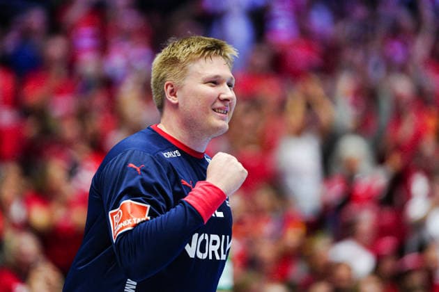 Jubel nach Parade Emil Nielsen (Daenemark, 12) DEN, Spanien vs. Daenemark, Handball, EHF Europameisterschaft 2026, Hauptrunde, Spieltag 2, 24.01.2026 DEN, Spanien vs. Daenemark, Handball, EHF Europameisterschaft 2026, Hauptrunde, Spieltag 2, 24.01.2026 Herning Copyright: xEibner-Pressefoto MarcelxvonxFehrnx EP_MFN