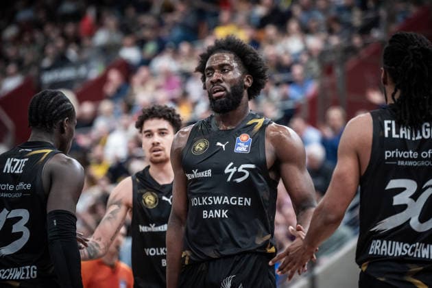 Oluwasimisola Shittu (Basketball Loewen Braunschweig, 45) GER, MHP Riesen Ludwigsburg - Basketball Loewen Braunschweig, easycredit BBL, Basketball, Bundesliga, 17. Spieltag, Spielzeit 2025 2026, 24.01.2026 GER, MHP Riesen Ludwigsburg - Basketball Loewen Braunschweig, easycredit BBL, Basketball, Bundesliga, 17. Spieltag, Spielzeit 2025 2026, 24.01.2026 Ludwigsburg Copyright: xSandyxDinkelackerx EP_SDR