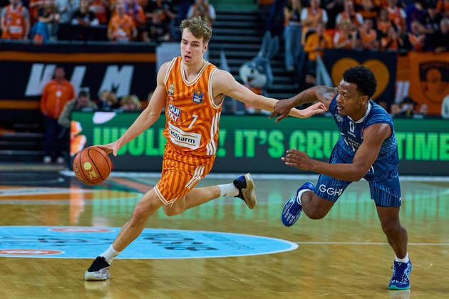Tobias Jensen (ratiopharm ulm, 07), DJ Horne (MLP Academics Heidelberg, 00) GER, ratiopharm ulm vs. MLP Academics Heidelberg, Basketball, 17. Spieltag, EasyCredit Bundesliga, Spielzeit 2025 2026, 24.01.2026 GER, ratiopharm ulm vs. MLP Academics Heidelberg, Basketball, 17. Spieltag, EasyCredit Bundesliga, Spielzeit 2025 2026, 24.01.2026 Neu-Ulm Copyright: xEibner-Pressefoto GeraldxOelze-dexStoppanyx EP_ODS