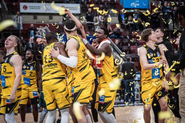 Jubel, Freude bei den MHP Riesen nach Heimsieg GER, MHP Riesen Ludwigsburg - Basketball Loewen Braunschweig, easycredit BBL, Basketball, Bundesliga, 17. Spieltag, Spielzeit 2025 2026, 24.01.2026 GER, MHP Riesen Ludwigsburg - Basketball Loewen Braunschweig, easycredit BBL, Basketball, Bundesliga, 17. Spieltag, Spielzeit 2025 2026, 24.01.2026 Ludwigsburg Copyright: xSandyxDinkelackerx EP_SDR