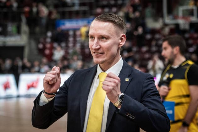 Mikko Riipinen (MHP RIESEN Ludwigsburg, Head-Coach) - Jubel, Freude GER, MHP Riesen Ludwigsburg - Basketball Loewen Braunschweig, easycredit BBL, Basketball, Bundesliga, 17. Spieltag, Spielzeit 2025 2026, 24.01.2026 GER, MHP Riesen Ludwigsburg - Basketball Loewen Braunschweig, easycredit BBL, Basketball, Bundesliga, 17. Spieltag, Spielzeit 2025 2026, 24.01.2026 Ludwigsburg Copyright: xSandyxDinkelackerx EP_SDR