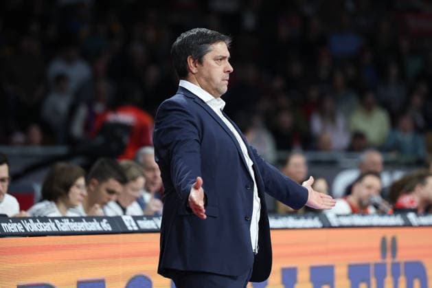 Sasa Filipovski (Fitness First Wuerzburg Baskets, Chef-Trainer) gestikuliert, GER, FC Bayern Basketball vs. Fitness First Wuerzburg Baskets, Basketball, easycredit Basketball Bundesliga, 17. Spieltag, Saison 2025 2026, 25.01.2026, GER, FC Bayern Basketball vs. Fitness First Wuerzburg Baskets, Basketball, easycredit Basketball Bundesliga, 17. Spieltag, Saison 2025 2026, 25.01.2026 Muenchen Copyright: xEibner-Pressefoto JennixMaulx EP_JML