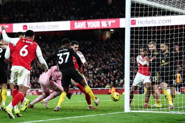 London, England, 25th January 2026. Mikel Merino of Arsenal scores a goal to make it 2-2 during the Arsenal vs Manchester United, ManU Premier League match at the Emirates Stadium, London. Picture credit should read: David Klein Sportimage EDITORIAL USE ONLY. No use with unauthorised audio, video, data, fixture lists, club league logos or live services. Online in-match use limited to 120 images, no video emulation. No use in betting, games or single club league player publications. SPI_072_DK_ARSENAL_vs_MAN_UNITED SPI-4480-0072