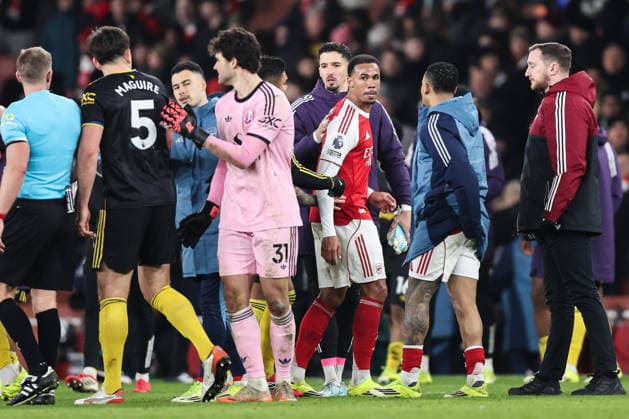 London, England, 25th January 2026. Tempers start to boil over after the Arsenal vs Manchester United, ManU Premier League match at the Emirates Stadium, London. Picture credit should read: David Klein Sportimage EDITORIAL USE ONLY. No use with unauthorised audio, video, data, fixture lists, club league logos or live services. Online in-match use limited to 120 images, no video emulation. No use in betting, games or single club league player publications. SPI_087_DK_ARSENAL_vs_MAN_UNITED SPI-4480-0088