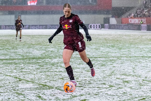 Emilia Klaer Asgeirsdottir (RB Leipzig, 8) GER, FC Bayern Muenchen Frauen vs. RB Leipzig, Fussball, Google Pixel Frauen-Bundesliga, 15. Spieltag, Saison 2025 2026, 25.01.2026. (DFL DFB REGULATIONS PROHIBIT ANY USE OF PHOTOGRAPHS as IMAGE SEQUENCES and or QUASI-VIDEO). GER, FC Bayern Muenchen Frauen vs. RB Leipzig, Fussball, Google Pixel Frauen-Bundesliga, 15. Spieltag, Saison 2025 2026, 25.01.2026. Muenchen Copyright: xEibner-Pressefoto HeikexFeinerx EP_HFR