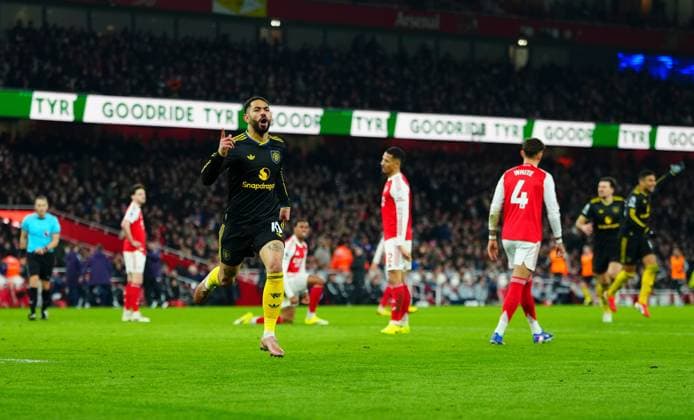 Matheus Cunha of Manchester United, ManU celebrates scoring a goal after making it 3-2 Arsenal v Manchester United, Premier League, Football, Emirates Stadium, London, UK - 25 Jan 2026London Emirates Stadium United Kingdom EDITORIAL USE ONLY No use with unauthorised audio, video, data, fixture lists, club league logos or live services. Online in-match use limited to 120 images, no video emulation. No use in betting, games or single club league player publications. Copyright: xJavierxGarcia Shutterstockx 16426081bm