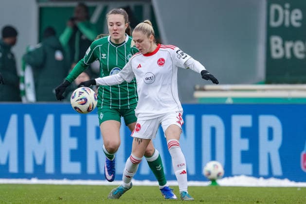 v.li.: Mara Alber (SV Werder Bremen, 37) und Fany Proniez (1. FC Nürnberg, 3) im Zweikampf, Duell, Dynamik, Aktion, Action, Spielszene, DIE DFB-RICHTLINIEN UNTERSAGEN JEGLICHE NUTZUNG VON FOTOS ALS SEQUENZBILDER UND ODER VIDEOÄHNLICHE FOTOSTRECKEN. DFB REGULATIONS PROHIBIT ANY USE OF PHOTOGRAPHS AS IMAGE SEQUENCES AND OR QUASI-VIDEO., 25.01.2026, (), Fussball, Google Pixel Frauen-Bundesliga, SV Werder Bremen - 1. FC Nürnberg