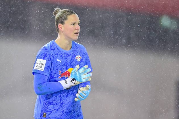 Elvira Herzog (Torwart, RB Leipzig, 1) Einzelbild, Aktion, Action, 25.01.2026, München (Deutschland), Fussball, Google Pixel Frauen-Bundesliga, FC Bayern München - RB Leipzig, DFB DFL REGULATIONS PROHIBIT ANY USE OF PHOTOGRAPHS AS IMAGE SEQUENCES AND OR QUASI-VIDEO.
