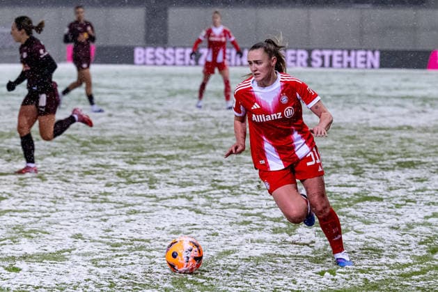 Georgia Stanway (FC Bayern Muenchen Frauen, 31) GER, FC Bayern Muenchen Frauen vs. RB Leipzig, Fussball, Google Pixel Frauen-Bundesliga, 15. Spieltag, Saison 2025 2026, 25.01.2026. (DFL DFB REGULATIONS PROHIBIT ANY USE OF PHOTOGRAPHS as IMAGE SEQUENCES and or QUASI-VIDEO). GER, FC Bayern Muenchen Frauen vs. RB Leipzig, Fussball, Google Pixel Frauen-Bundesliga, 15. Spieltag, Saison 2025 2026, 25.01.2026. Muenchen Copyright: xEibner-Pressefoto HeikexFeinerx EP_HFR