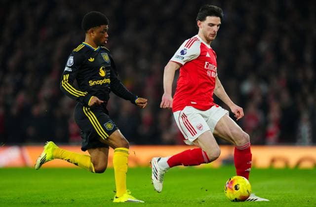 Amad Diallo of Manchester United, ManU and Declan Rice of Arsenal Arsenal v Manchester United, Premier League, Football, Emirates Stadium, London, UK - 25 Jan 2026London Emirates Stadium United Kingdom EDITORIAL USE ONLY No use with unauthorised audio, video, data, fixture lists, club league logos or live services. Online in-match use limited to 120 images, no video emulation. No use in betting, games or single club league player publications. Copyright: xJavierxGarcia Shutterstockx 16426081eh