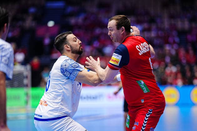 Miguel Neves (Portugal, 20), Sander Sagosen (Norwegen, 05) DEN, Portugal vs. Norwegen, Handball, EHF Europameisterschaft 2026, Hauptrunde, Spieltag 3, 26.01.2026 DEN, Portugal vs. Norwegen, Handball, EHF Europameisterschaft 2026, Hauptrunde, Spieltag 3, 26.01.2026 Herning Copyright: xEibner-Pressefoto MarcelxvonxFehrnx EP_MFN