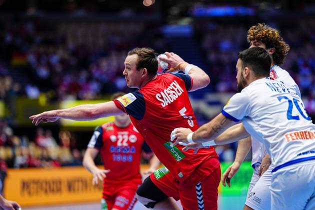 Wurf Tor Sander Sagosen (Norwegen, 05) DEN, Portugal vs. Norwegen, Handball, EHF Europameisterschaft 2026, Hauptrunde, Spieltag 3, 26.01.2026 DEN, Portugal vs. Norwegen, Handball, EHF Europameisterschaft 2026, Hauptrunde, Spieltag 3, 26.01.2026 Herning Copyright: xEibner-Pressefoto MarcelxvonxFehrnx EP_MFN