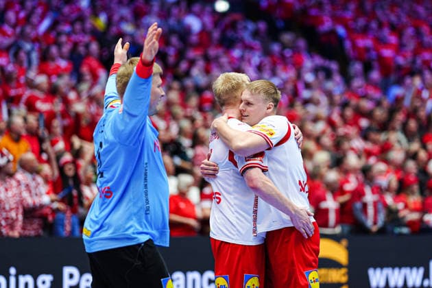 Daenemark jubelt Jubel nach Sieg Spielende DEN, Deutschland vs. Daenemark, Handball, EHF Europameisterschaft 2026, Hauptrunde, Spieltag 3, 26.01.2026 DEN, Deutschland vs. Daenemark, Handball, EHF Europameisterschaft 2026, Hauptrunde, Spieltag 3, 26.01.2026 Herning Copyright: xEibner-Pressefoto MarcelxvonxFehrnx EP_MFN