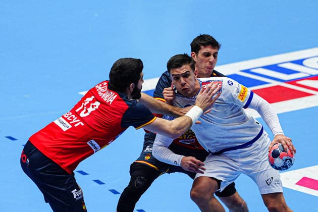 Imanol Garciandia (Spanien, 18), Ian Barrufet (Spanien, 80), Francisco Costa (Portugal, 26) DEN, Spanien vs. Portugal, Handball, EHF Europameisterschaft 2026, Hauptrunde, Spieltag 4, 28.01.2026 DEN, Spanien vs. Portugal, Handball, EHF Europameisterschaft 2026, Hauptrunde, Spieltag 4, 28.01.2026 Herning Copyright: xEibner-Pressefoto MarcelxvonxFehrnx EP_MFN