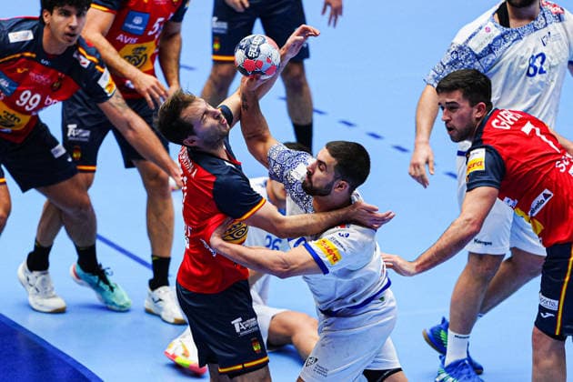 Kauldi Odriozola (Spanien, 11), Martim Costa (Portugal, 79) DEN, Spanien vs. Portugal, Handball, EHF Europameisterschaft 2026, Hauptrunde, Spieltag 4, 28.01.2026 DEN, Spanien vs. Portugal, Handball, EHF Europameisterschaft 2026, Hauptrunde, Spieltag 4, 28.01.2026 Herning Copyright: xEibner-Pressefoto MarcelxvonxFehrnx EP_MFN