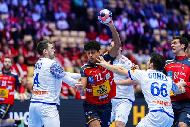 Rui Silva (Portugal, 14), Marcos Fis (Spanien, 22), Joao Gomes (Portugal, 66) DEN, Spanien vs. Portugal, Handball, EHF Europameisterschaft 2026, Hauptrunde, Spieltag 4, 28.01.2026 DEN, Spanien vs. Portugal, Handball, EHF Europameisterschaft 2026, Hauptrunde, Spieltag 4, 28.01.2026 Herning Copyright: xEibner-Pressefoto MarcelxvonxFehrnx EP_MFN
