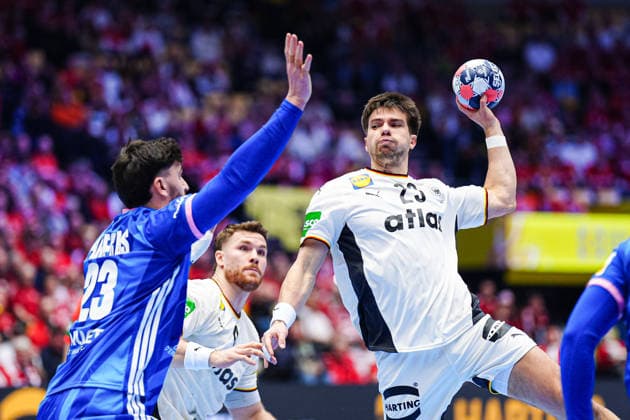 Wurf Tor Renars Uscins (Deutschland, 23) DEN, Deutschland vs. Frankreich, Handball, EHF Europameisterschaft 2026, Hauptrunde, Spieltag 4, 28.01.2026 DEN, Deutschland vs. Frankreich, Handball, EHF Europameisterschaft 2026, Hauptrunde, Spieltag 4, 28.01.2026 Herning Copyright: xEibner-Pressefoto MarcelxvonxFehrnx EP_MFN