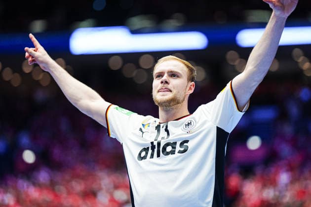 Matthes Langhoff (Deutschland, 13) jubelt Jubel nach Sieg Spielende DEN, Deutschland vs. Frankreich, Handball, EHF Europameisterschaft 2026, Hauptrunde, Spieltag 4, 28.01.2026 DEN, Deutschland vs. Frankreich, Handball, EHF Europameisterschaft 2026, Hauptrunde, Spieltag 4, 28.01.2026 Herning Copyright: xEibner-Pressefoto MarcelxvonxFehrnx EP_MFN