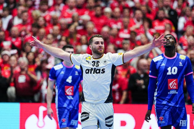 Lukas Mertens (Deutschland, 36) jubelt Jubel nach Sieg Spielende DEN, Deutschland vs. Frankreich, Handball, EHF Europameisterschaft 2026, Hauptrunde, Spieltag 4, 28.01.2026 DEN, Deutschland vs. Frankreich, Handball, EHF Europameisterschaft 2026, Hauptrunde, Spieltag 4, 28.01.2026 Herning Copyright: xEibner-Pressefoto MarcelxvonxFehrnx EP_MFN