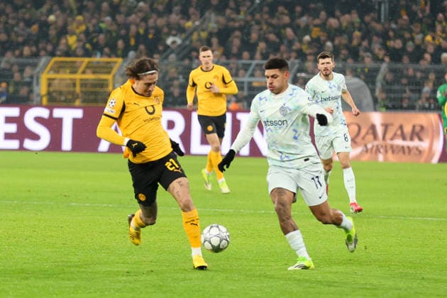 Zweikampf zwischen Fabio Silva (Borussia Dortmund) und Luis Henrique (Inter Mailand) GER, Borussia Dortmund gegen Inter Mailand, Fussball, Champions League, 8.Spieltag, Spielzeit 2025 2026, 28.01.2026 DFL REGULATIONS PROHIBIT ANY USE OF PHOTOGRAPHS AS IMAGE SEQUENCES AND OR QUASI-VIDEO GER, Borussia Dortmund gegen Inter Mailand, Fussball, Champions League, 8.Spieltag, Spielzeit 2025 2026, 28.01.2026 Dortmund Copyright: xEibner-Pressefoto FrankxZeisingx EP_FZG