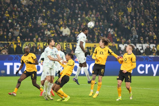 Kopfball Manuel Akanji (Inter Mailand) GER, Borussia Dortmund gegen Inter Mailand, Fussball, Champions League, 8.Spieltag, Spielzeit 2025 2026, 28.01.2026 DFL REGULATIONS PROHIBIT ANY USE OF PHOTOGRAPHS AS IMAGE SEQUENCES AND OR QUASI-VIDEO GER, Borussia Dortmund gegen Inter Mailand, Fussball, Champions League, 8.Spieltag, Spielzeit 2025 2026, 28.01.2026 Dortmund Copyright: xEibner-Pressefoto FrankxZeisingx EP_FZG