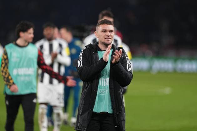 Kieran Trippier of Newcastle applauds the traveling fans after the match Paris Saint-Germain v Newcastle United, UEFA Champions League, Group Stage, Football, Parc des Princes, Paris, France - 28 Jan 2026Paris Parc des Princes France EDITORIAL USE ONLY No use with unauthorised audio, video, data, fixture lists, club league logos or live services. Online in-match use limited to 120 images, no video emulation. No use in betting, games or single club league player publications. Copyright: xDavexWinter Shutterstockx 16429499jq