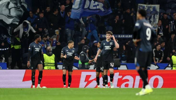 Rangers players look dejected after Rodrigo Mora of Porto scores a goal to make the score 1-1 Porto v Rangers, UEFA Europa League, Group Stage, Football, Estadio do Dragao, Porto, Portugal - 29 Jan 2026Porto Estadio do Dragao Portugal EDITORIAL USE ONLY No use with unauthorised audio, video, data, fixture lists, club league logos or live services. Online in-match use limited to 120 images, no video emulation. No use in betting, games or single club league player publications. Copyright: xKieranxMcManus Shutterstockx 16445878t