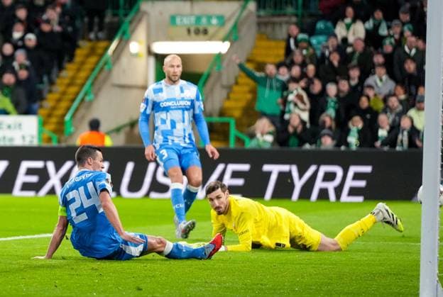 Nick Viergever of FC Utrecht scores an own goal to give Celtic a 2-0 lead. Celtic v Utrecht, UEFA Europa League, Group Stage, Football, Celtic Park, Glasgow, UK - 29 Jan 2026Glasgow Celtic Park United Kingdom EDITORIAL USE ONLY No use with unauthorised audio, video, data, fixture lists, club league logos or live services. Online in-match use limited to 120 images, no video emulation. No use in betting, games or single club league player publications. Copyright: xStuartxWallace Shutterstockx 16445870ac