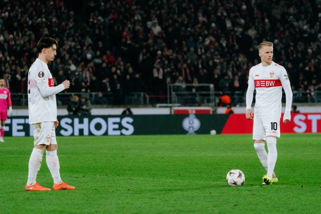 Chris Führich (VfB Stuttgart, 10) und Angelo Stiller (VfB Stuttgart, 06), Freistoss, GER, VfB Stuttgart vs. Young Boys Bern, Fussball, Europa League, Spieltag 8, Spielzeit 2025 2026, 29.01.2026, GER, VfB Stuttgart vs. Young Boys Bern, Fussball, Europa League, Spieltag 8, Spielzeit 2025 2026, 29.01.2026, Stuttgart Copyright: xEibner-Pressefoto EdwardxCheungx EP_ECG