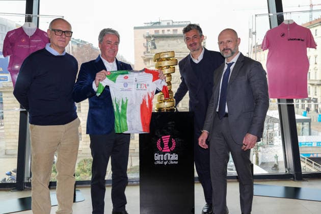 Roberto Visentini in the Hall of Fame of Giro d’Italia, from L, Andrea Cipolloni, Roberto Visentini,Matteo Mursia, Luca Di Persio, January 30, 2026, Milan (photo Gian Mattia D’Alberto Lapresse) Roberto Visentini inserito nella Hall of Fame del Giro d’Italia, da sn, Andrea Cipolloni, Roberto Visentini,Matteo Mursia, Luca Di Persio, 30 Gennaio 2026 , Milano (photo Gian Mattia D’Alberto Lapresse) Copyright: xGianxMattiaxD Albertox-xLaPressex