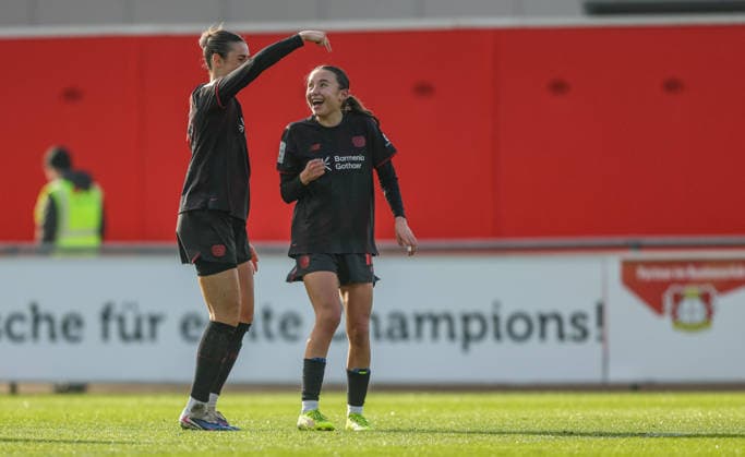 GER, Leverkusen, Bayer Leverkusen vs 1. FC Nürnberg, Google Pixel Frauen Bundesliga, Fussball, DFB, Spielzeit 2025 2026, Ulrich-Haberland-Stadion, 16. Spieltag im Bild: Loreen Bender (Bayer Leverkusen 19) erzielt das Tor zum 3:0, im Tor, Jubel und Freude, Emotionen DFB DFL REGULATIONS PROHIBIT ANY USE OF PHOTOGRAPHS AS IMAGE SEQUENCES AND OR QUASI-VIDEO, 31.01.2026 Copyright: HMBxMedia HendrikxHamelau