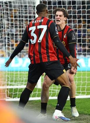 Alex Scott of AFC Bournemouth celebrates scoring their sides second goal Wolverhampton Wanderers v AFC Bournemouth, Premier League, Football, Molineux, Wolverhampton, UK - 31 Jan 2026Wolverhampton Molineux United Kingdom EDITORIAL USE ONLY No use with unauthorised audio, video, data, fixture lists, club league logos or live services. Online in-match use limited to 120 images, no video emulation. No use in betting, games or single club league player publications. Copyright: xMichaelxZemanek Shutterstockx 16496747ae