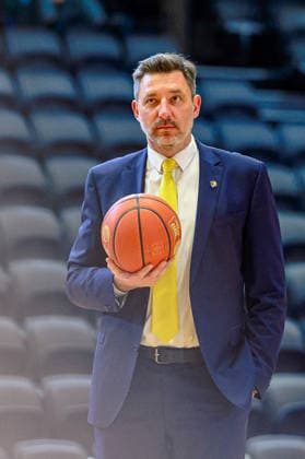 Kenneth Desloovere (MHP RIESEN Ludwigsburg, Co-Coach), GER, Thueringen, Science City Jena gegen MHP Riesen Ludwigsburg, easyCredit Basketball Bundesliga, Basketball, 18.Spieltag, Saison 2025 2026, 31.01.2026 GER, Science City Jena gegen MHP Riesen Ludwigsburg, easyCredit Basketball Bundesliga, Basketball, 18.Spieltag, Saison 2025 2026, 31.01.2026 Jena Copyright: xEibner-Pressefoto MartinxHerbstx EP_MHT